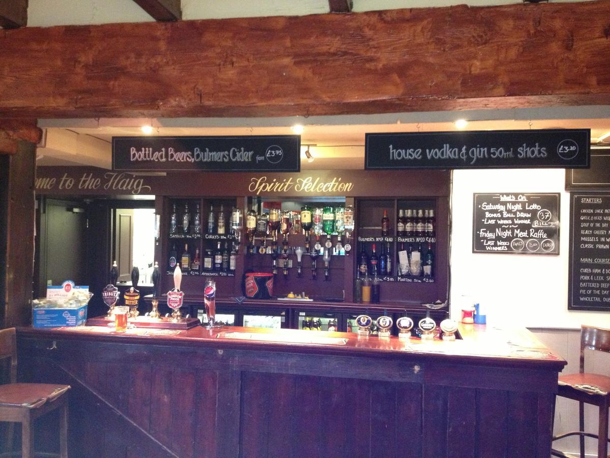 Sir Douglas Haig Inn Effingham Exterior foto